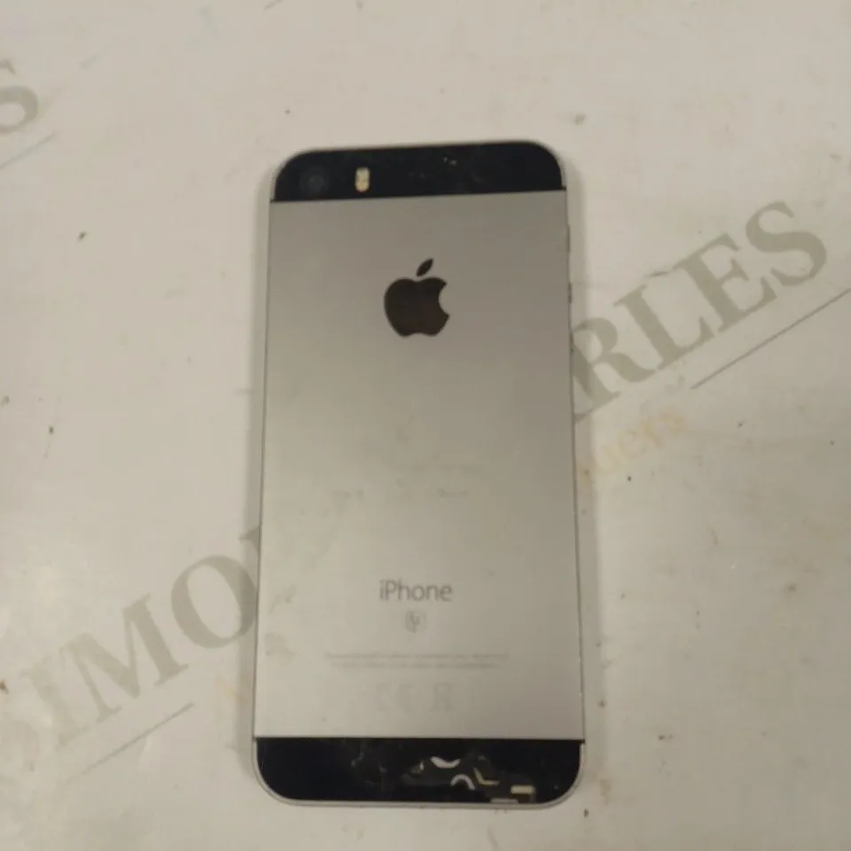 APPLE IPHONE SE SMARTPHONE 