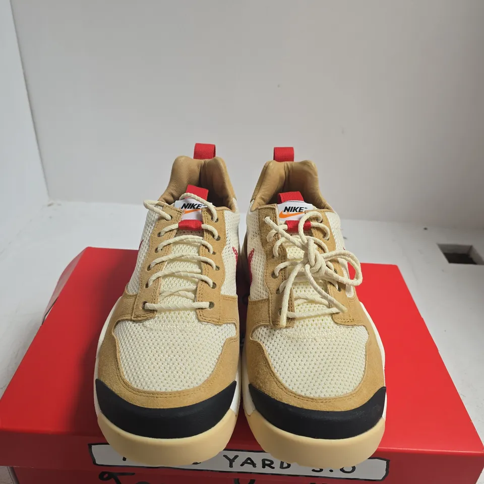 BOXED PAIR OF NIKE MARS YARD 3.0 SNEAKERS – UK SIZE 8