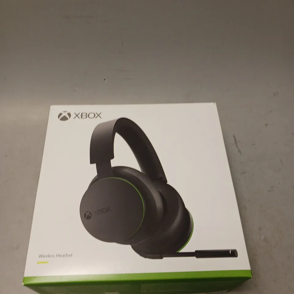 XBOX WIRELESS HEADSET FOR XBOX SERIES X/S, ONE AND WINDOWS