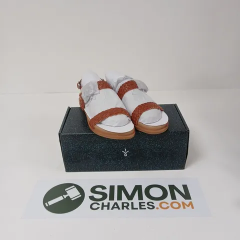 EMU AUSTRALIA HYAMS SANDALS – TAN - UK 7
