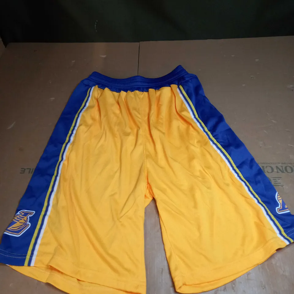 LA LAKERS JERSEY AND SHORTS  WITH JAMES 23 4XL