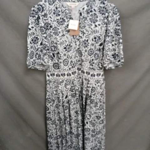 BODEN WOMEN'S FLORAL DRESS – NAVY/WHITE, UK 12R, TENCEL