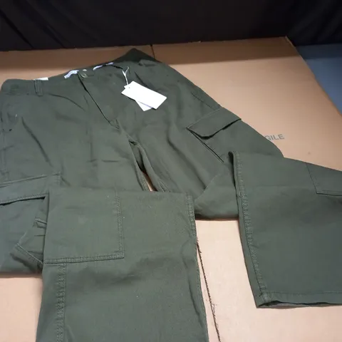 BERSHKA STRAIGHT MULTI CARGO TROUSERS - EUR 42