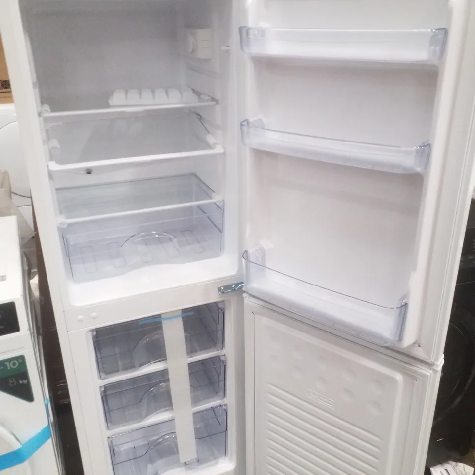 SWAN SR15690W 48CM WIDE, 144CM HIGH, 50/50 SPLIT COMPACT FRIDGE FREEZER - WHITE