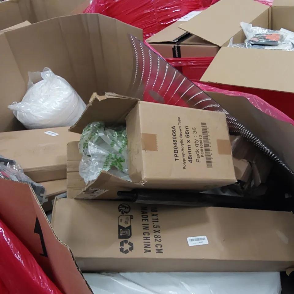 PALLET OF ASSORTED ITEMS INCLUDING: RICE COOKER, PET GROOMING DRYER, UMBRELLA, STRIP LIGHT FIXTURE, POP UP SPORTS GOAL