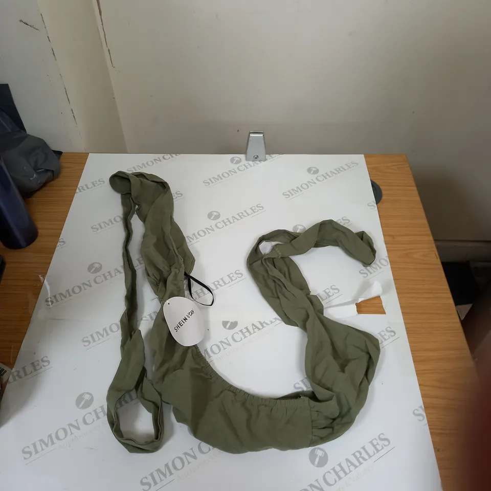 BOX OF ASSORTED CLOTHING ITEMS TO INCLUDE SOCKS, TOPS, COATS ETC