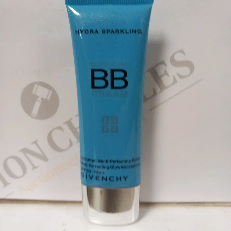 APPROXIMATELY 34 GIVENCHY HYDRA SPARKLING MULTI PERFECTING GLOW MOISTURIZER SPF30 40ML