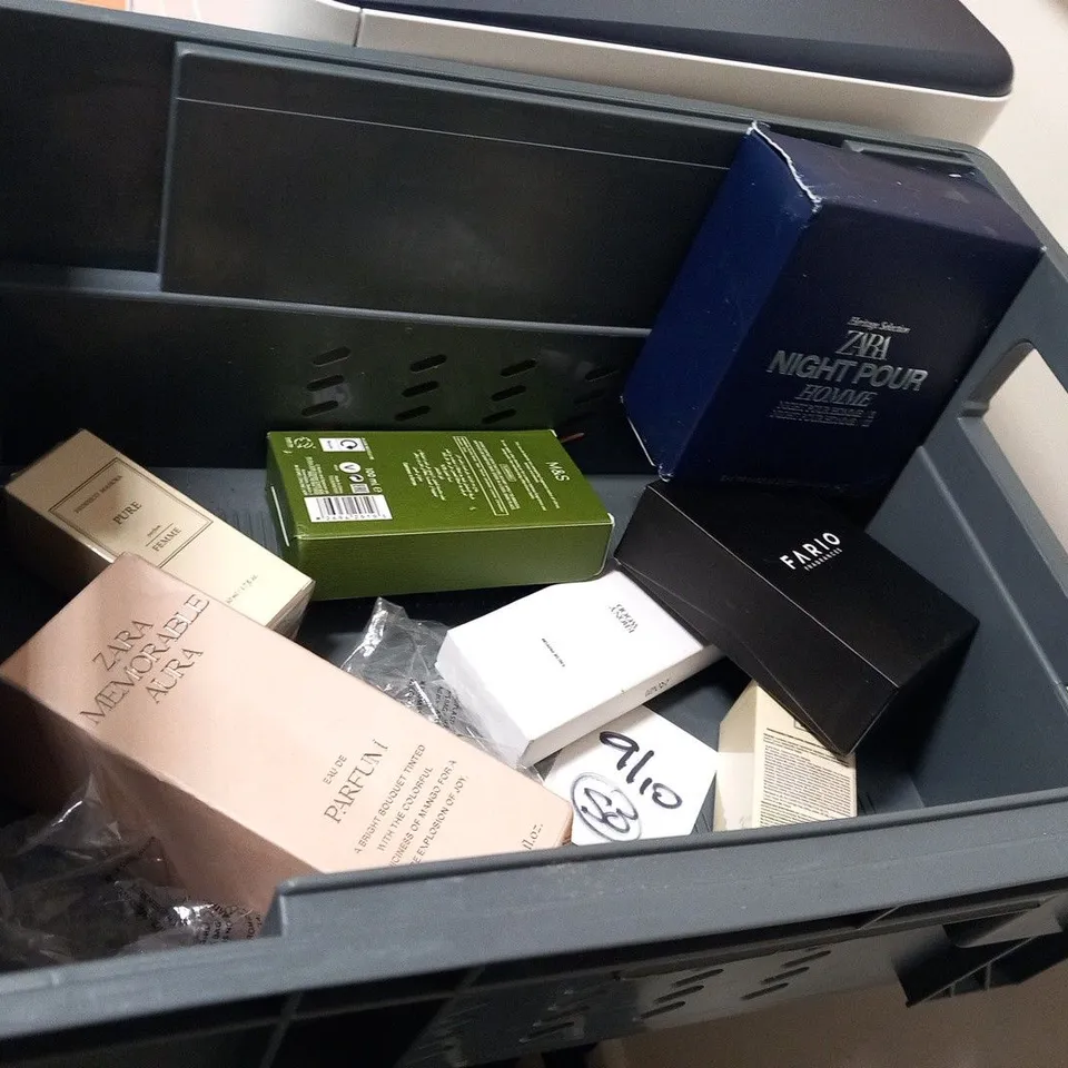 APPROXIMATELY 11 ASSORTED BOXED FRAGRANCES TO INCLUDE;