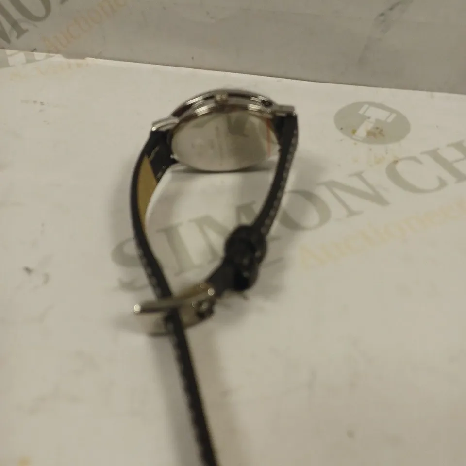 ETON LEATHER STRAPPED OVAL STYLE WRIST WATCH 