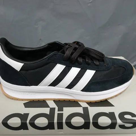 ADIDAS RUN 70S 2.0 SIZE 9
