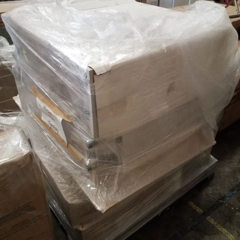 PALLET CONTAINING ASSORTED BATHROOM FURNITURE PARTS