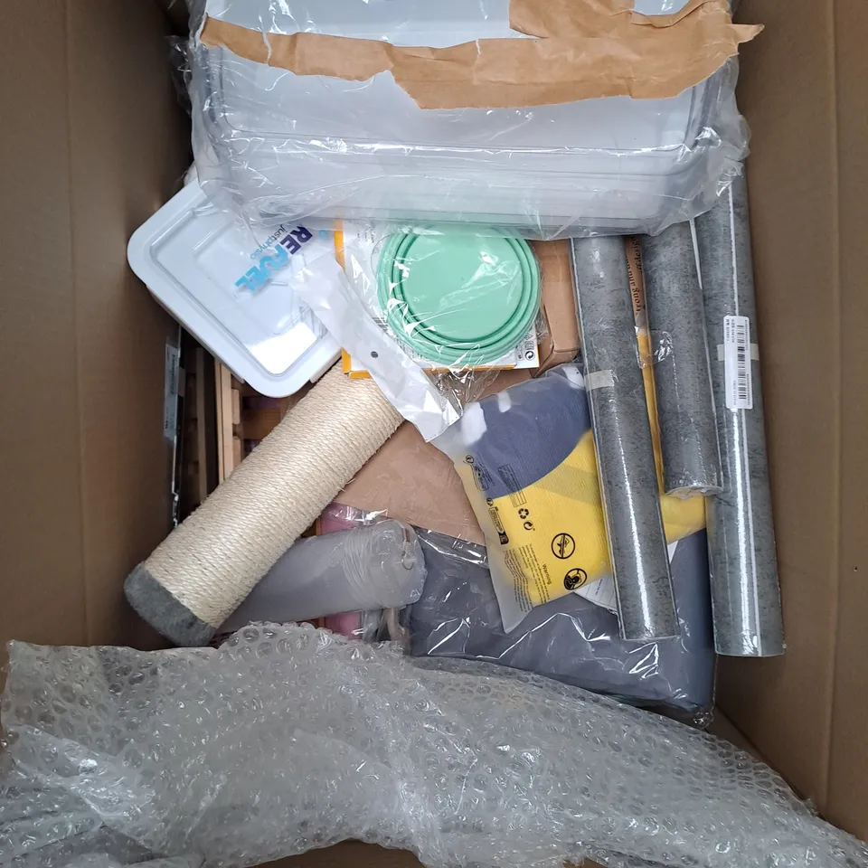 APPROXIMATELY 15 ASSORTED HOUSEHOLD PRODUCTS TO CONTAIN PICTURE FRAME, DEWALT, REFUEL FOOD CONTAINER ETC 