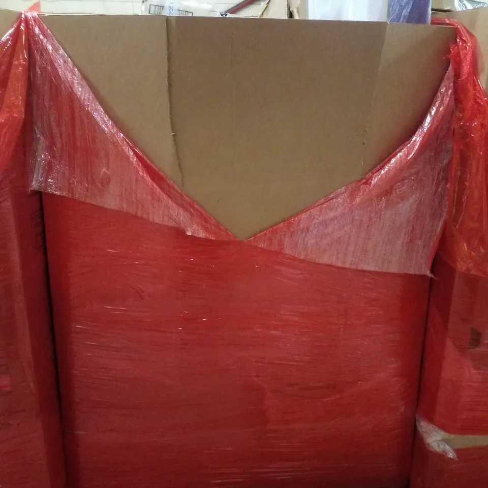 PALLET CONTAINING ASSORTED PRODUCTS INCLUDING STEP LADDER, SHOE RACK, WALL MOUNTED MIRROR & IRONING BOARD