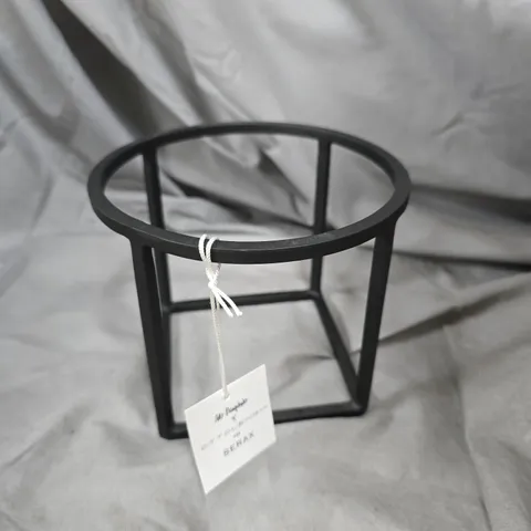 SERAX L BLACK FEAST STAND 