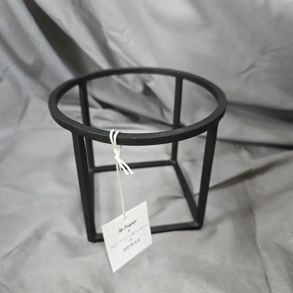 SERAX L BLACK FEAST STAND 