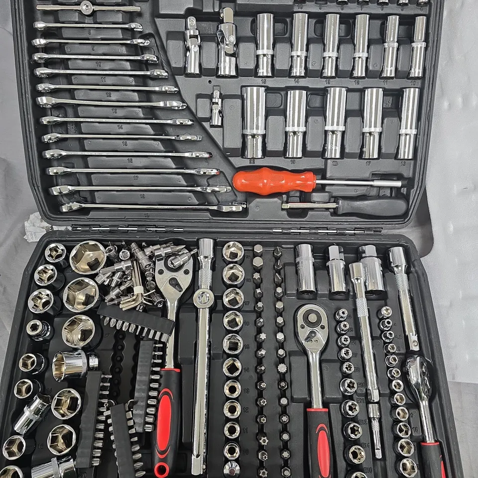 216 Socket Set in Carry Case – Assorted Metric Sockets, Extensions & Bits