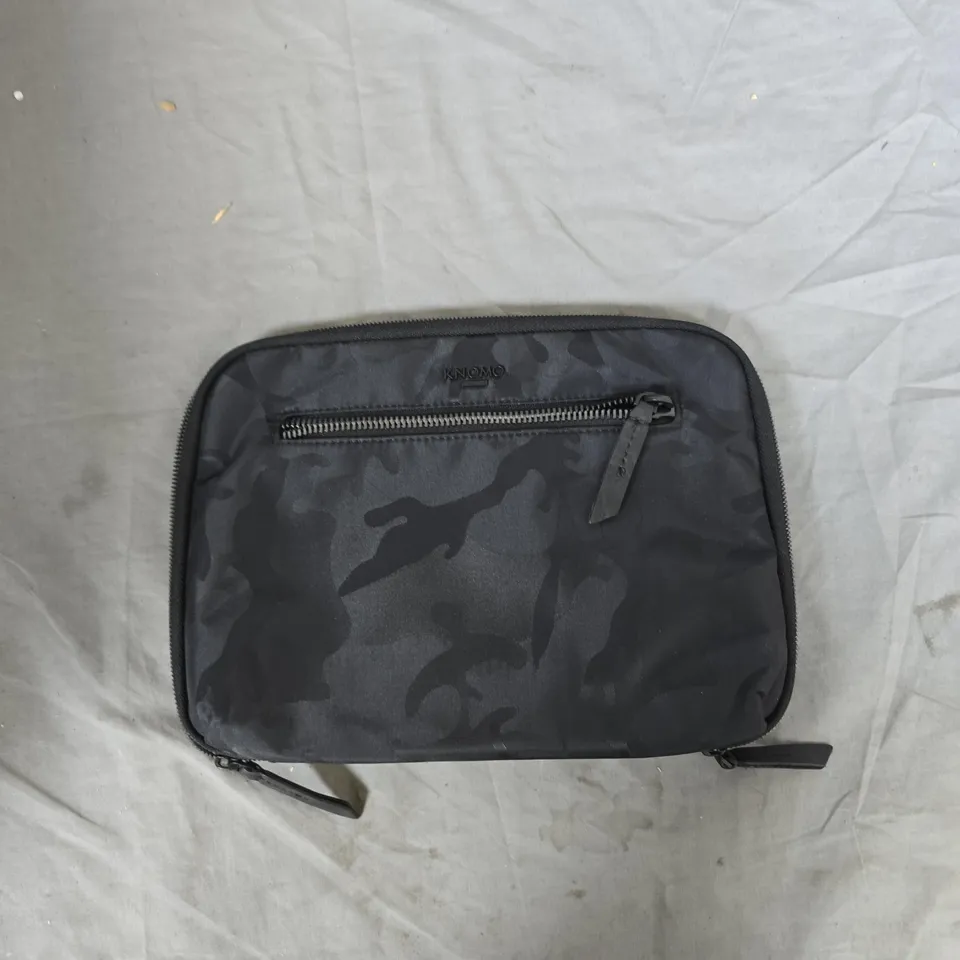KNOMO CAMOUFLAGE TECH CASE / GADGET ORGANIZER WITH BLUE INTERIOR