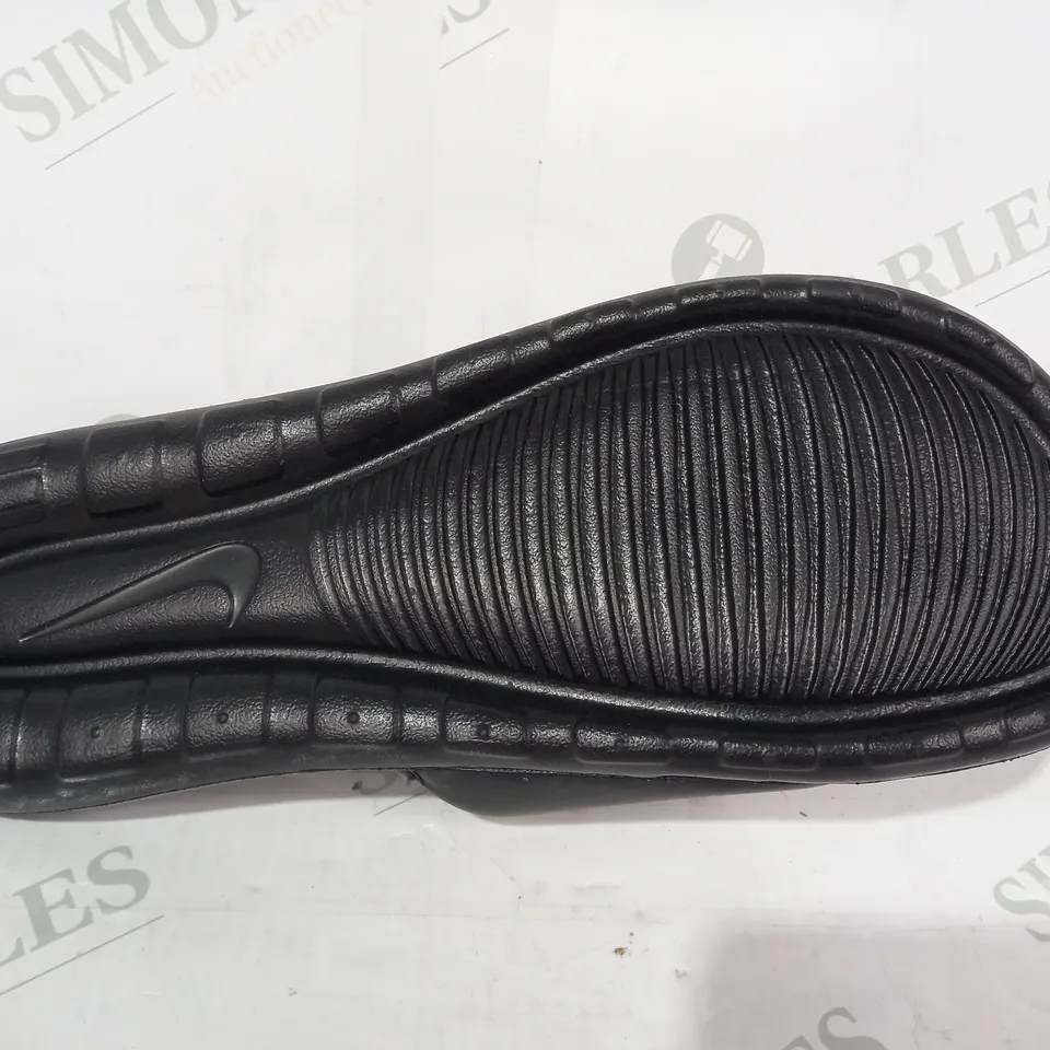 PAIR OF NIKE VICTORI ONE SLIDERS IN BLACK UK SIZE 9