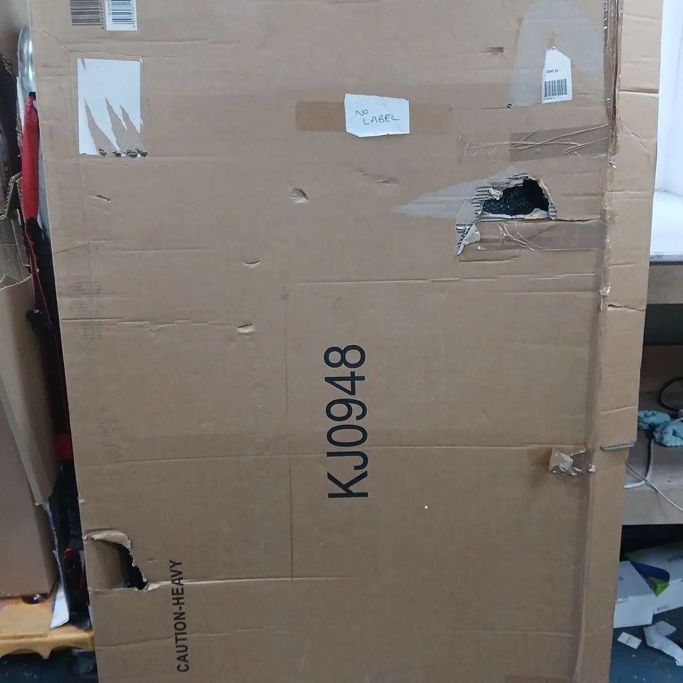 BOXED FOLDABLE TABLE