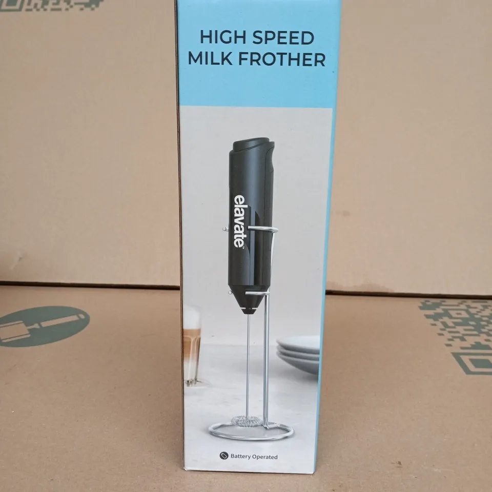BOX OF APPROXIMATELY 10 ASSORTED GOODS INCLUDING GOLDBLATT BI METAL BLADE, GLASS BOTTLE AND HIGH SPEED MILK FROTHER