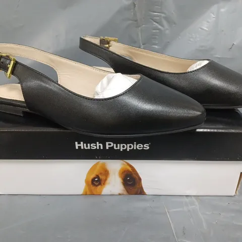 BOXED PAIR OF HUSH PUPPIES SLING BACK BALLERINA SHOES IN BLACK SIZE 6