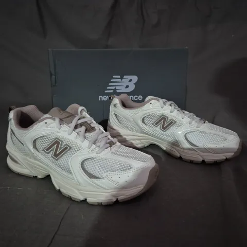 BOXED PAIR OF NEW BALANCE 430S WHITE/BROWN - UK 4.5