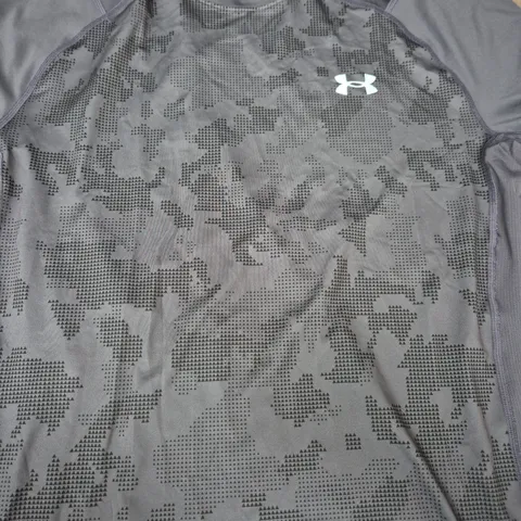 UNDER ARMOUR SHORT SLEEVE T-SHIRT IN NAVY SIZE MEDIUM