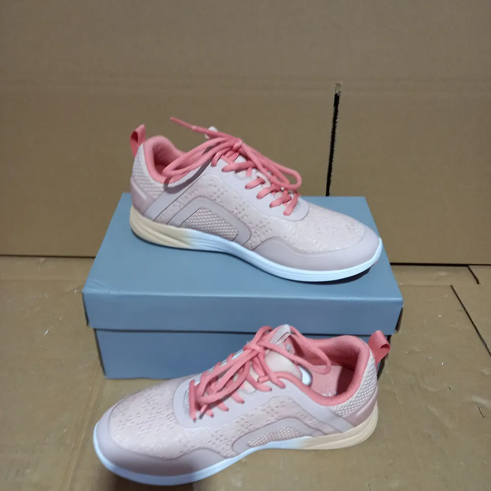 SIZE 5 VIONIC JOJO TRAINER ROSE