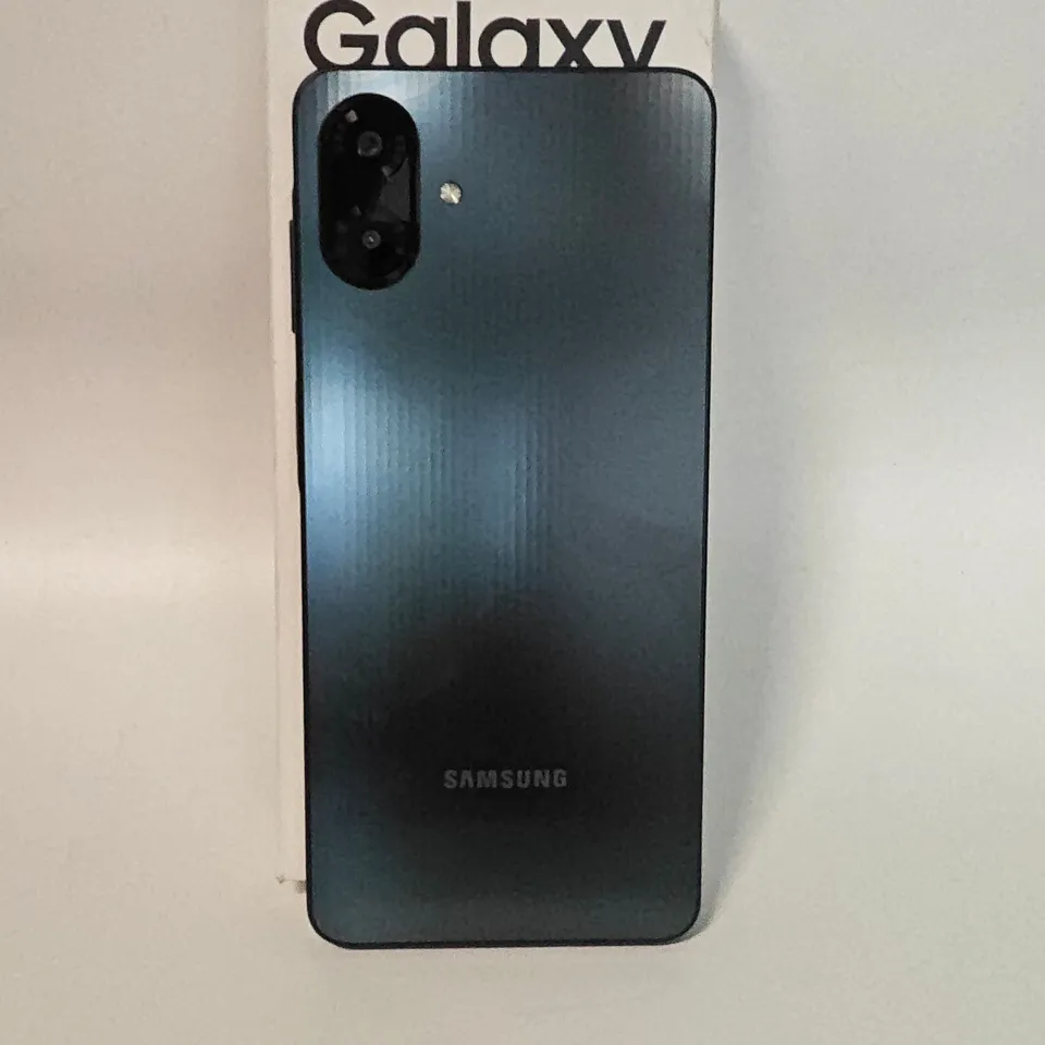 BOXED SAMSUNG GALAXY A07 4/64GB IN BLACK - SM-A075F
