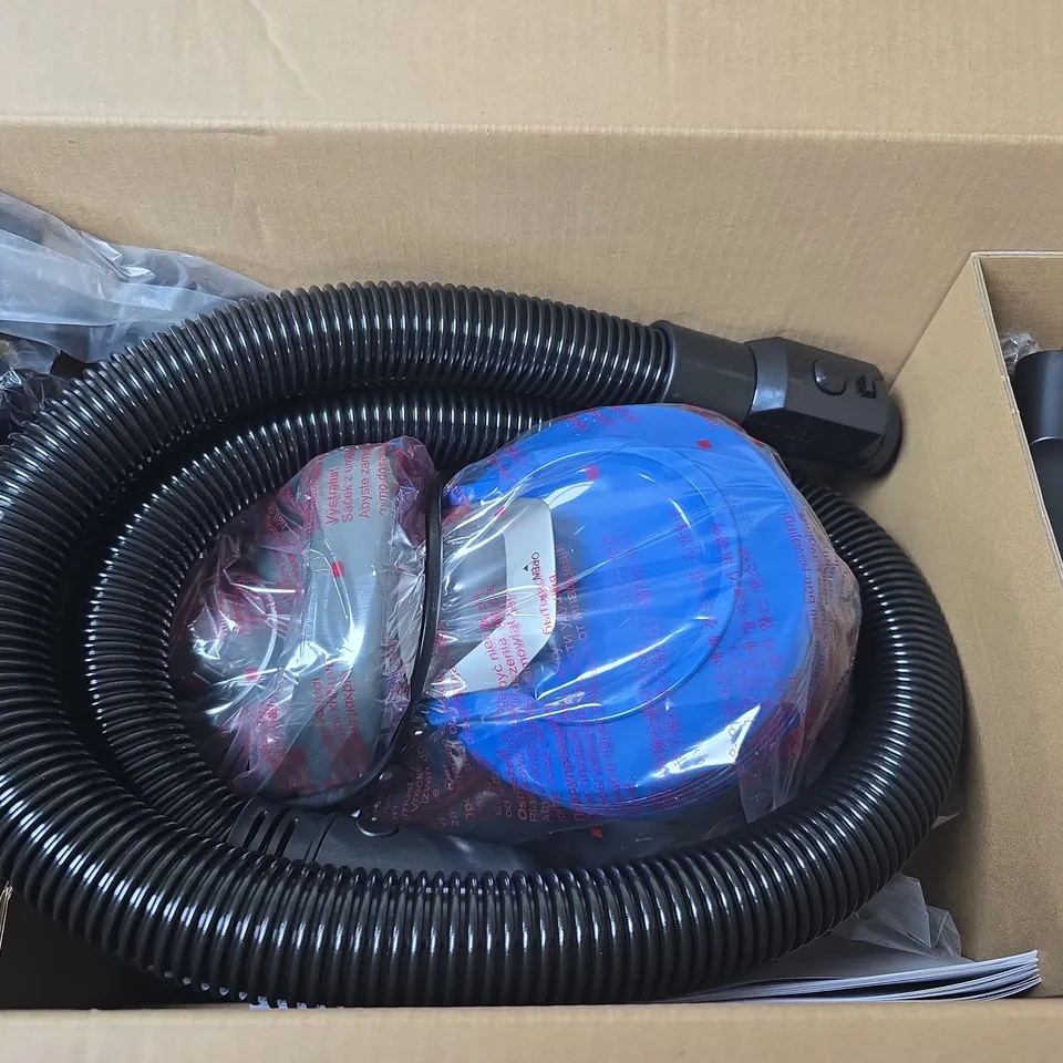BOXED CYCLONIC CYLINDER VACUUM CLEANER
