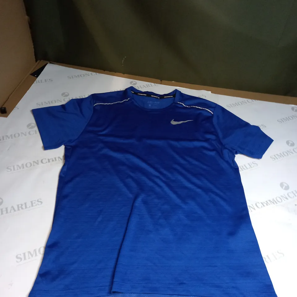 MEDIUM BLUE GYM SHIRT 