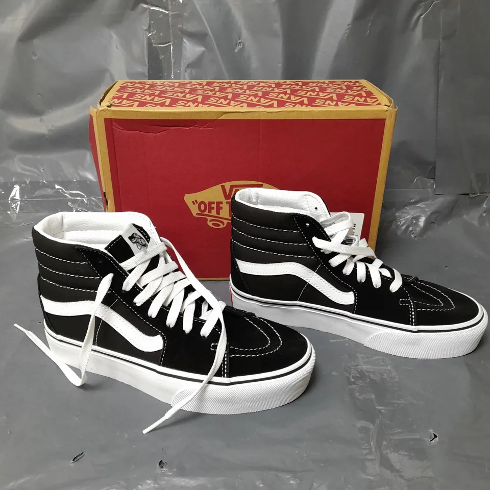 BOXED PAIR OF VANS SK8 HI PLATFORM 2 BLACK/WHITE - UK 5