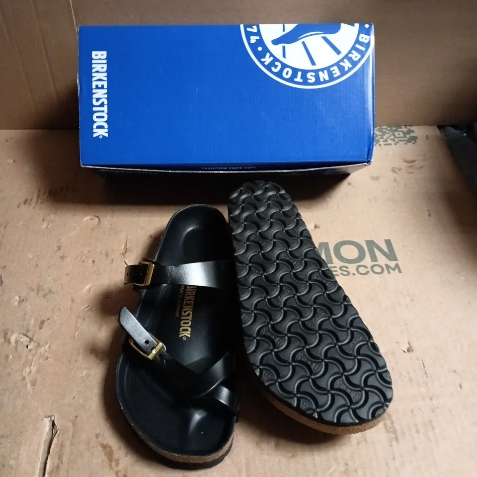BIRKENSTOCK ARIZONA TWO-STRAP SANDALS – BLACK, UK 4 (EU 37)