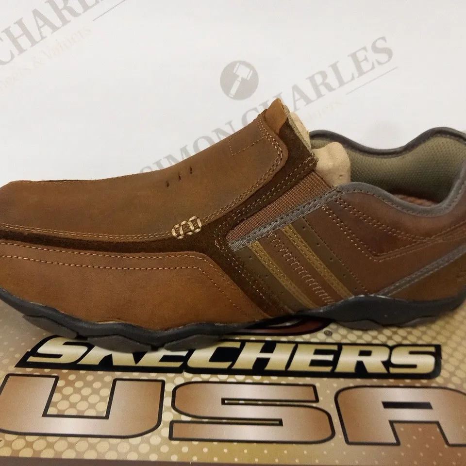 BOXED1102862SKETCHERS ZINROY SIZE 9