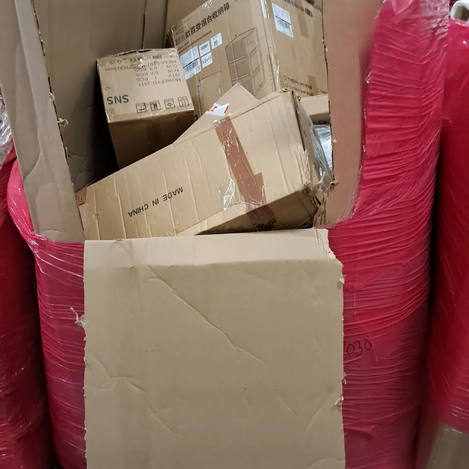 PALLET OF ASSORTED HOUSEHOLD ITEMS TO INCLUDE COG THEMED WALL CLOCK, ANIMAL PEN AND WOK PAN