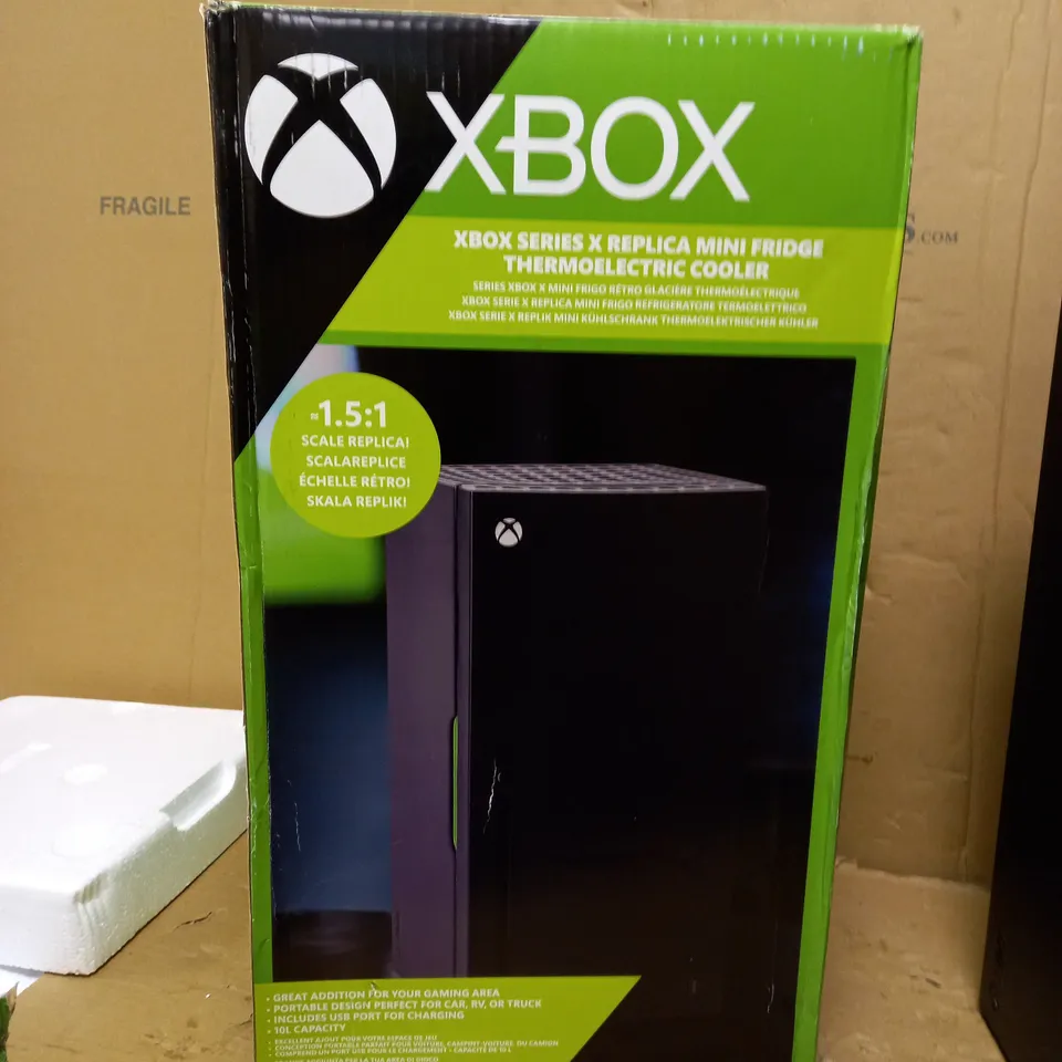 XBOX SERIES X REPLICA MINI FRIDGE THERMOELECTRIC COOLER 1.5:1