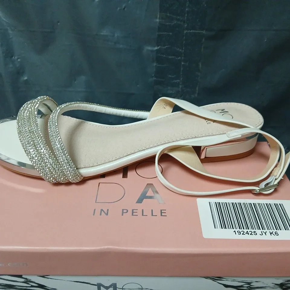 MODA IN PELLE VALINA IVORY METALLIC SANDALS – WOMEN’S, SIZE 39