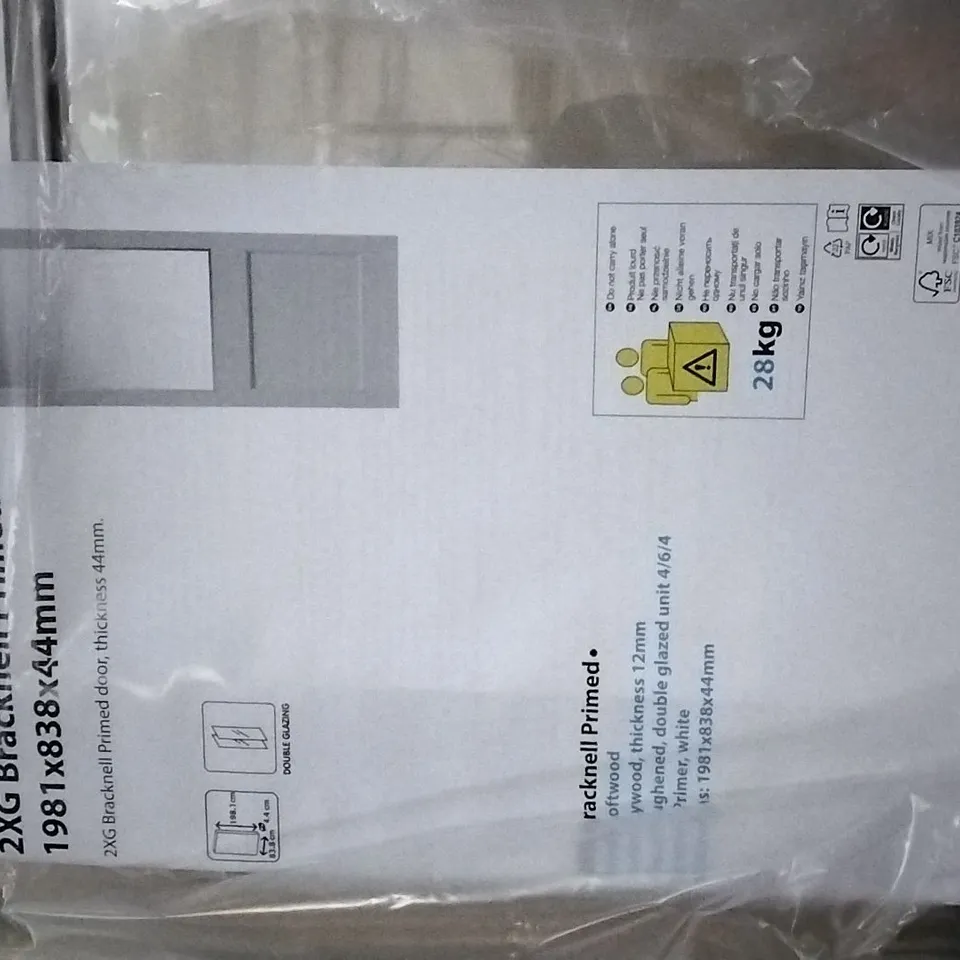 2XG BRACKNELL PRIMED DOOR 1981MM × 838MM X 44MM, DAMAGED