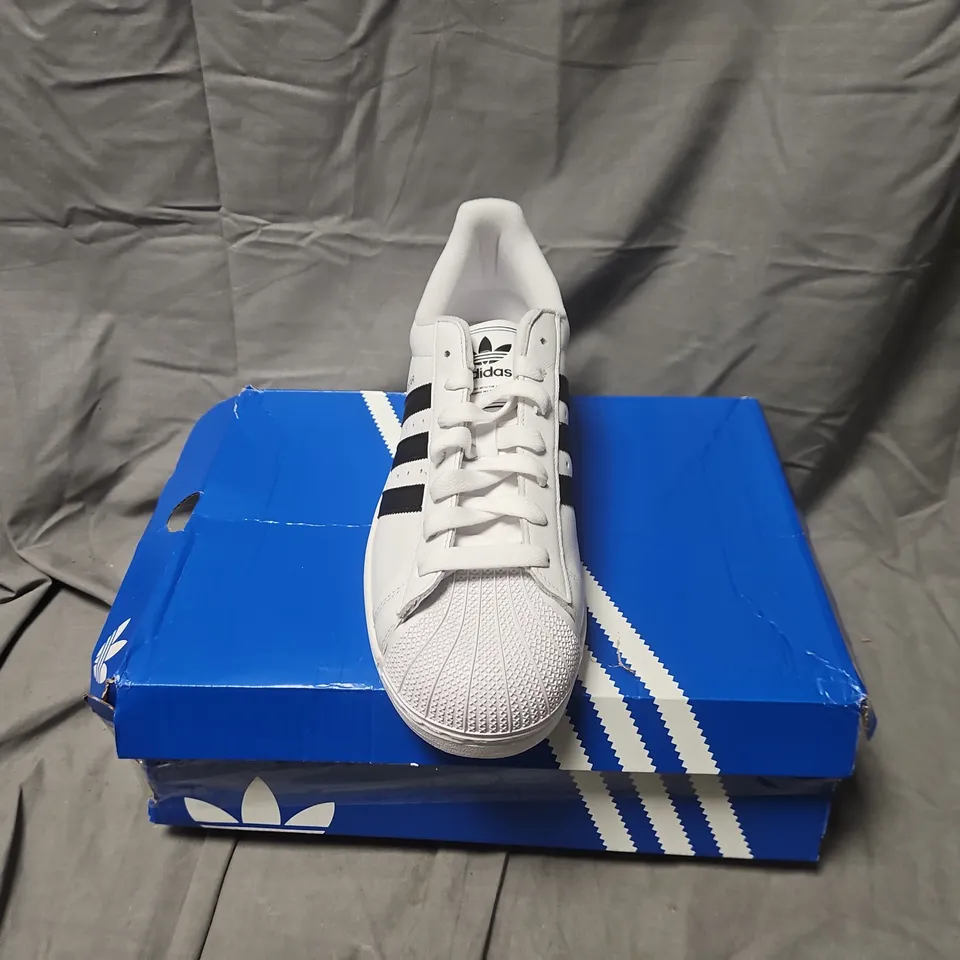 BOXED ADIDAS SUPERSTAR II WHITE LEATHER TRAINERS, UK 10