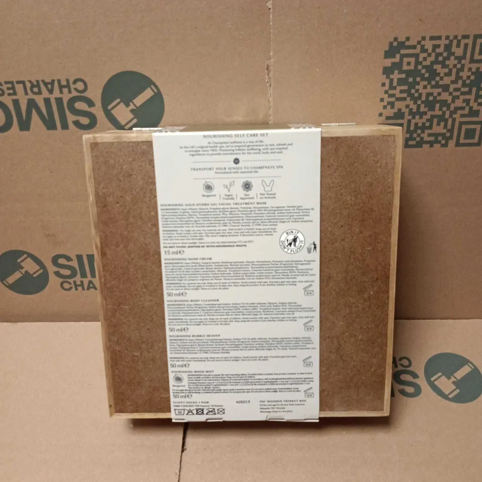 CHAMPNEYS WELLNESS SPA NOURISHING SELF CARE SET IN WOODEN BOX