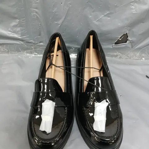 NEW LOOK WIDE FIT BLACK PATENT CHUNKY TASSEL LOAFERS SIZE 7