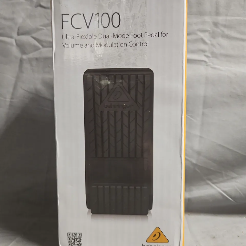 BEHRINGER FCV100 FOOT PEDAL – BOXED