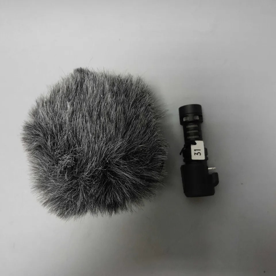 BOXED RODE VIDEO MIC ME-L LIGHTENING CONNECTOR DIRECTIONAL MICROPHONE	