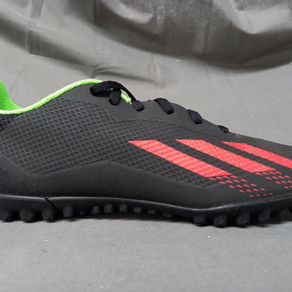 PAIR OF ADIDAS SHOES IN BLACK/ORANGE/GREEN UK SIZE 9