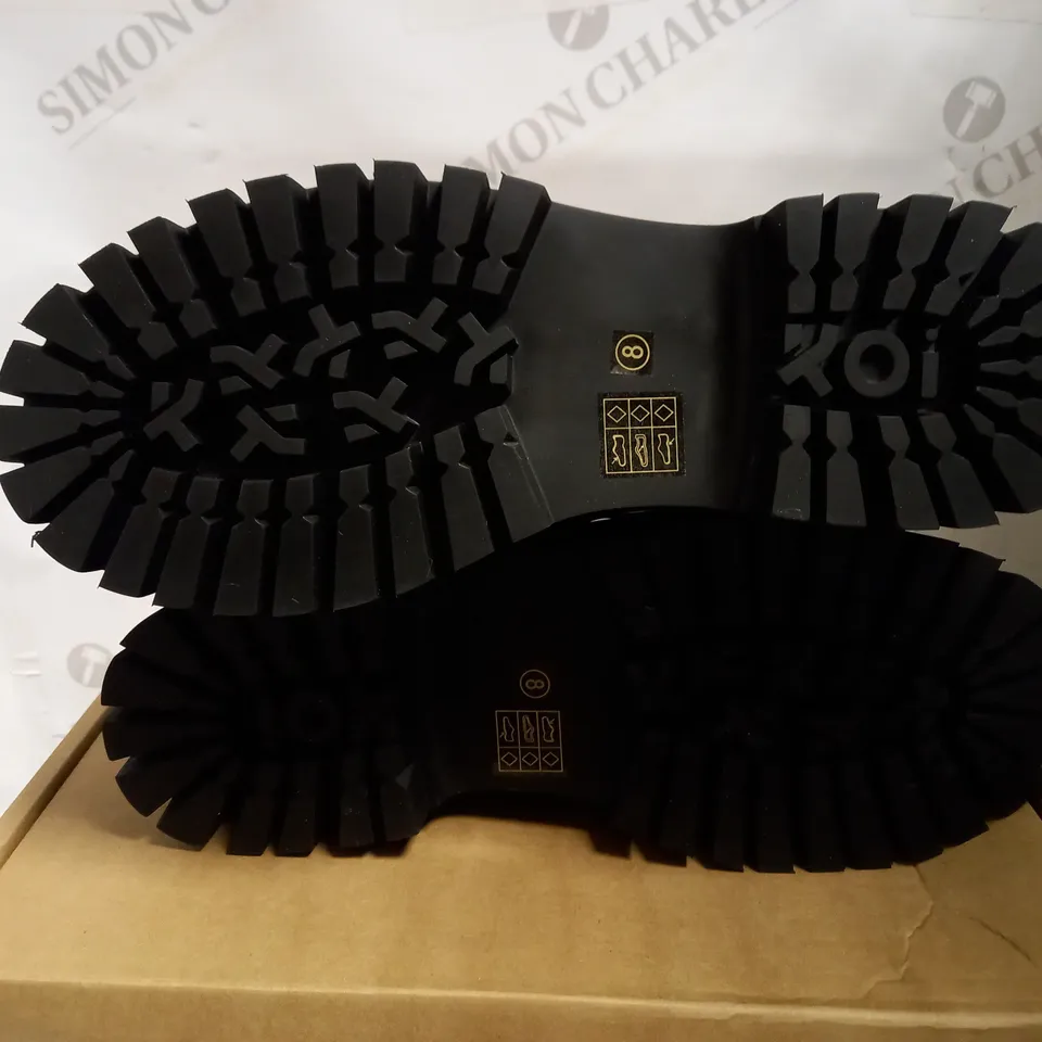 KOI VEGAN PLUTONIUN MENS TRI STRAP SHOES - SIZE 8