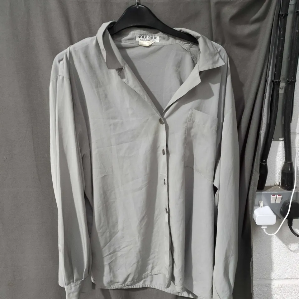 JAEGER LIGHT GREY SHIRT, SIZE 37-38CM 