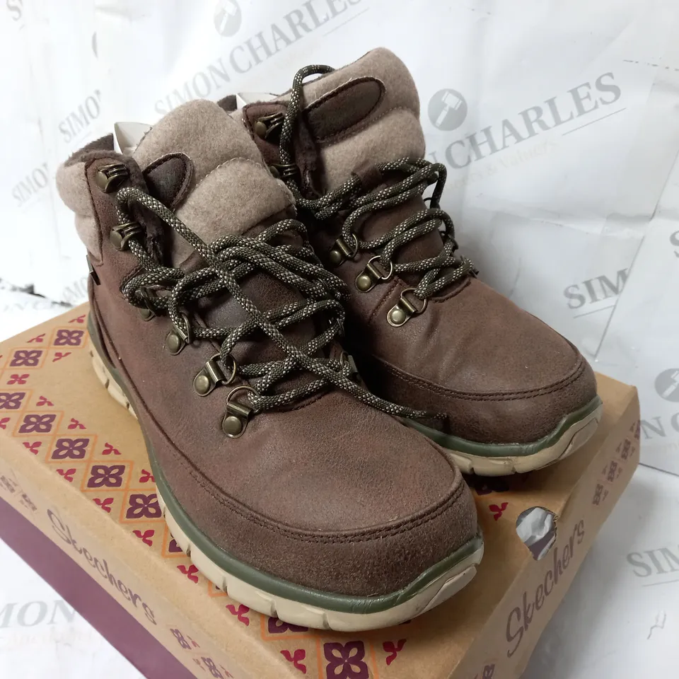 SKECHERS WARM BOOTS-BROWN SIZE 4.5