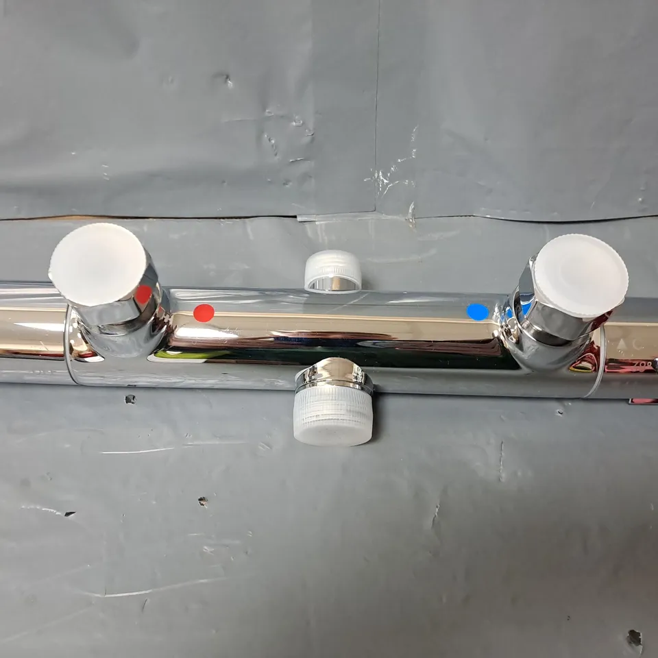 KITCHEN & BATHROOM TAP