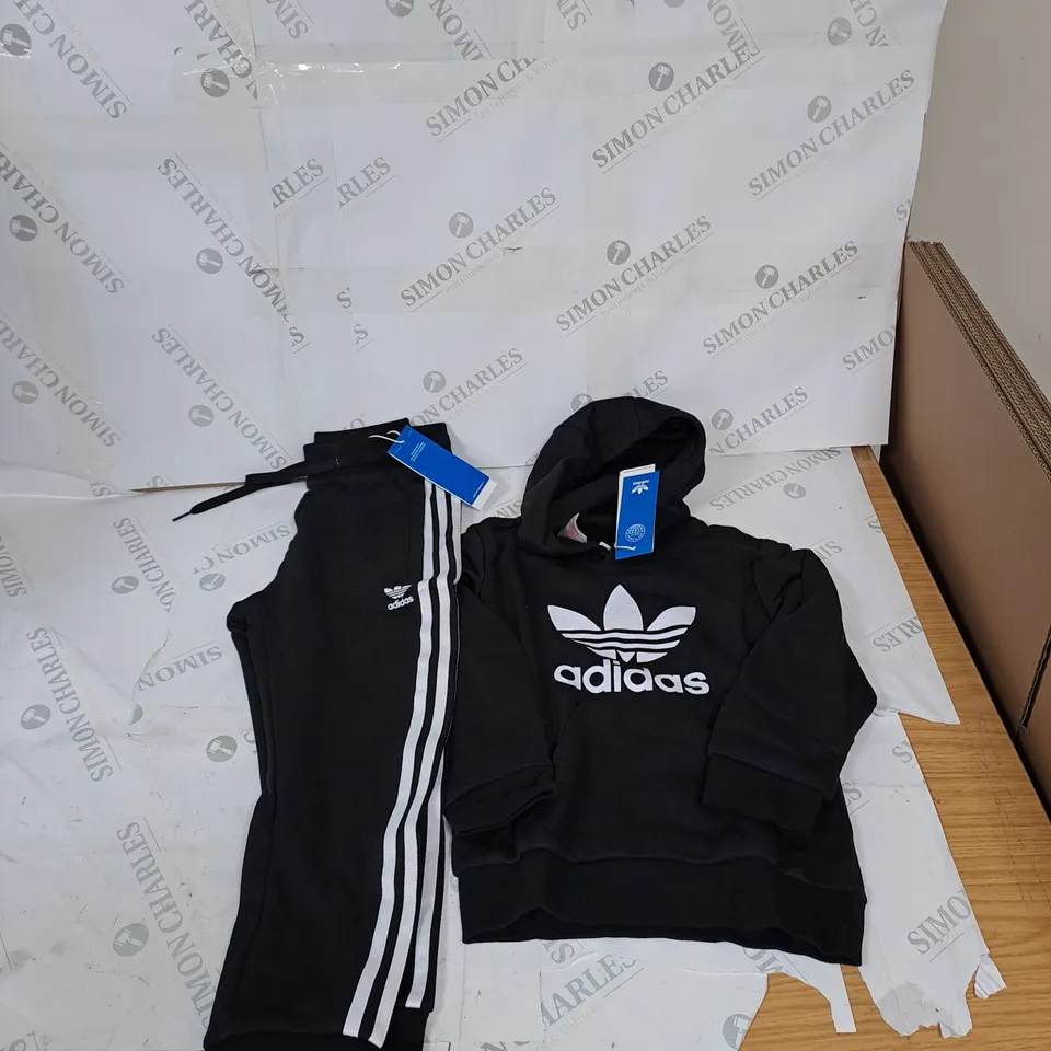 ADIDAS KIDS TRACKSUIT 6-7Y BLACK