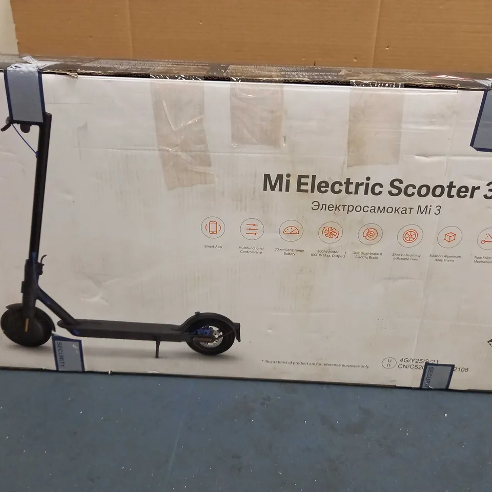 MI ELECTRIC SCOOTER 3 RRP £499.99